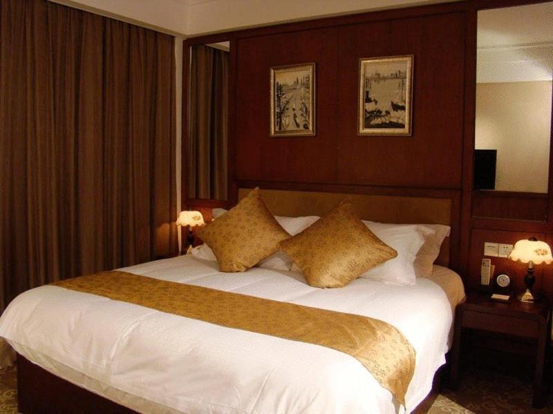 Linjiang Hotel Xangai Quarto foto